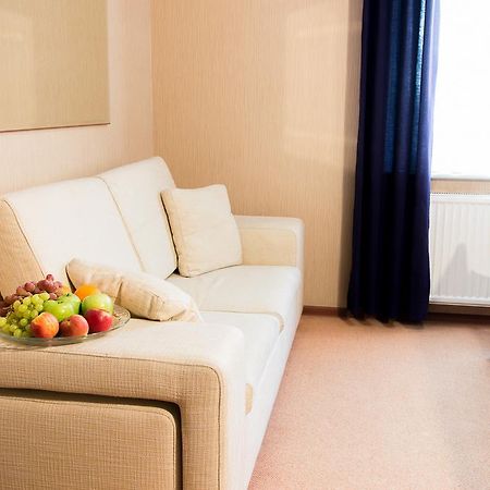 L'Ascada Hotel Srem Bagian luar foto