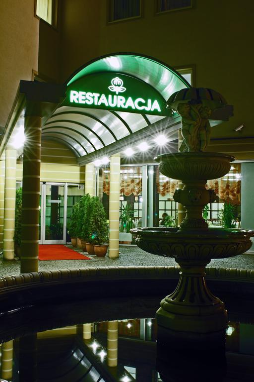 L'Ascada Hotel Srem Bagian luar foto